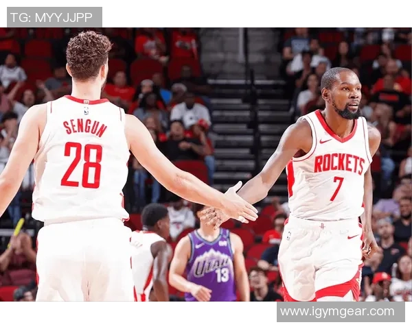 2007年NBA季后赛火箭与爵士第七场激战回顾与精彩瞬间分析